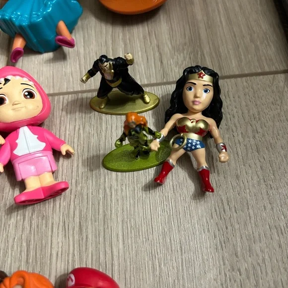 Approx. 30 Used Action & Other Figurines in Good Condition. See Pix. - Picture 5 of 14